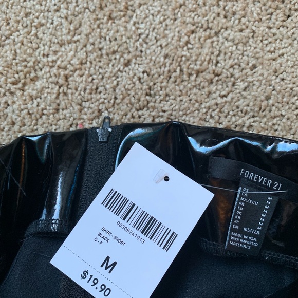 Vinyl Mini Skirt - Picture 4 of 4